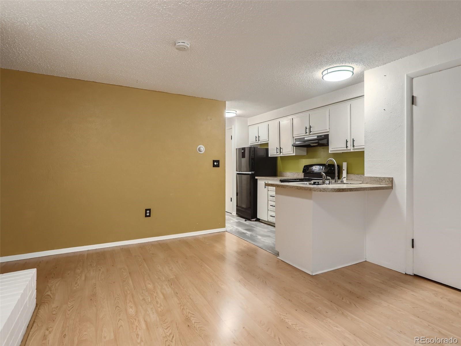 1140 N Downing Street Unit: 102