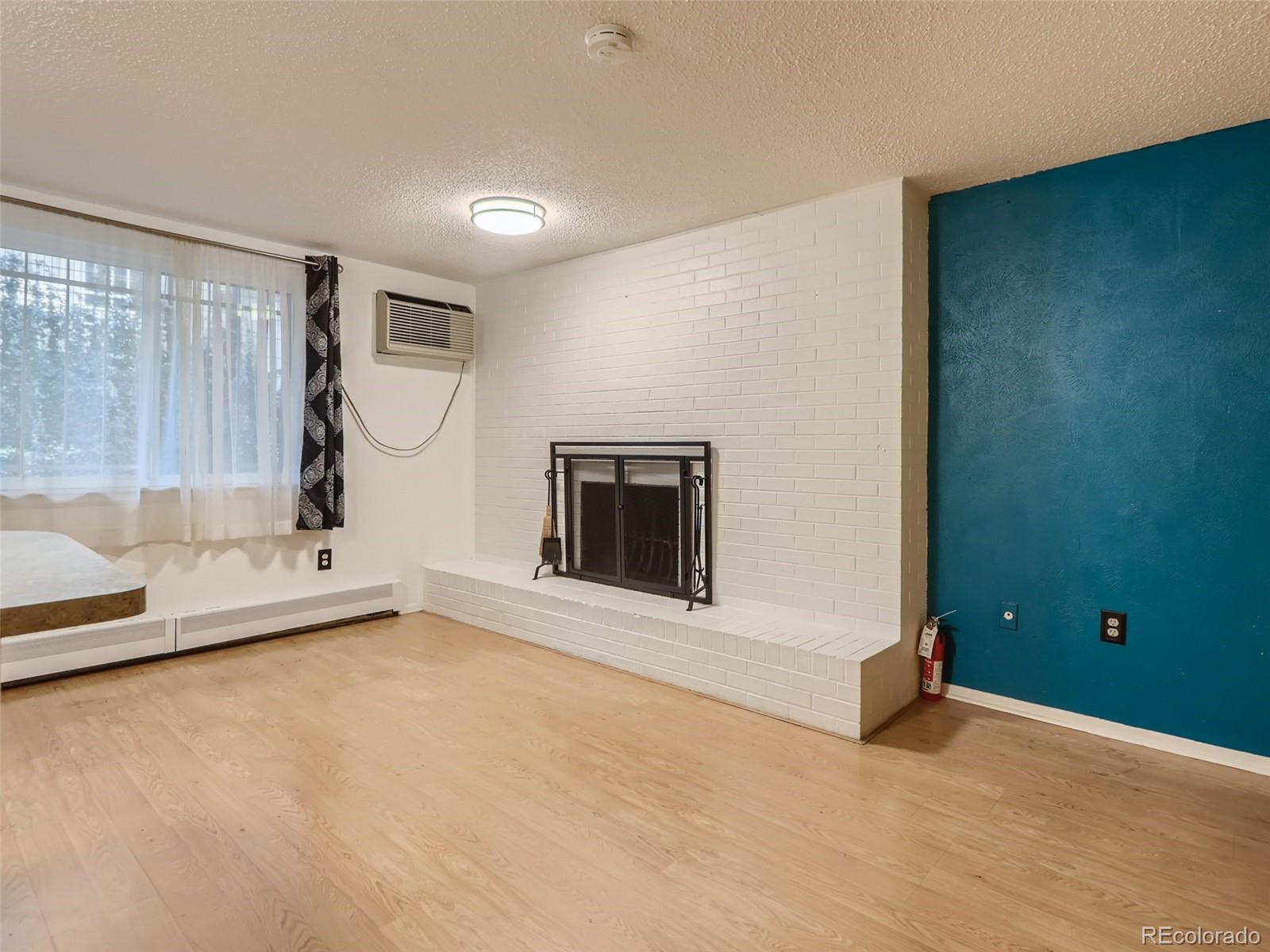 1140 N Downing Street Unit: 102