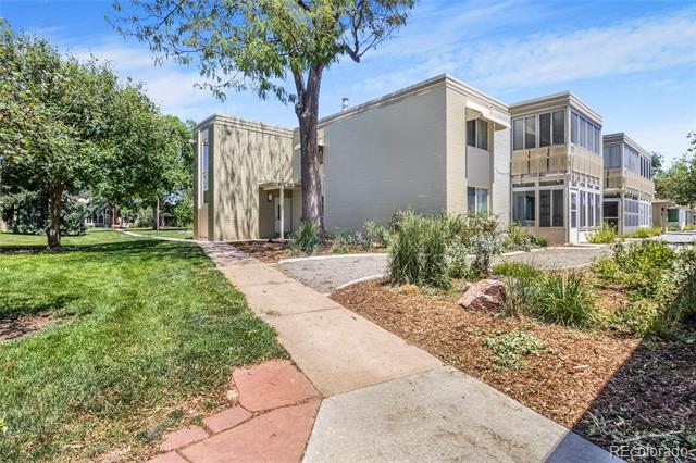 655 S Clinton Street Unit: 10A