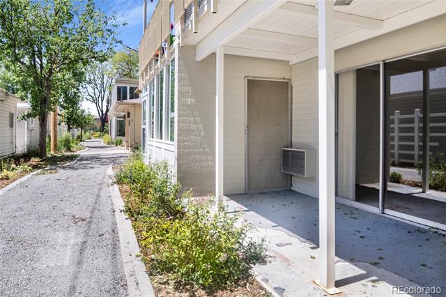 655 S Clinton Street Unit: 10A