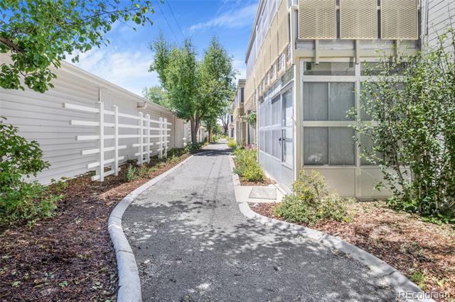 655 S Clinton Street Unit: 10A