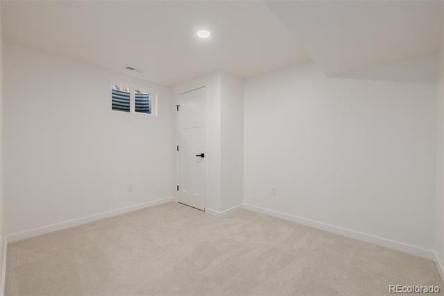 352 S Carr Street