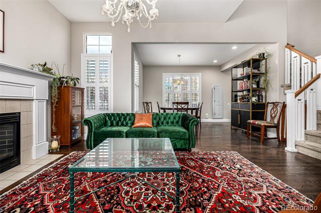 1003 Roslyn Court