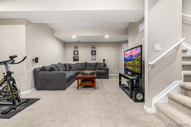 1003 Roslyn Court