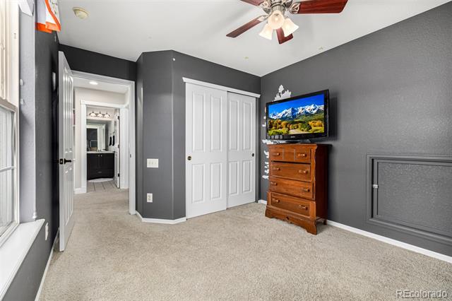 1003 Roslyn Court