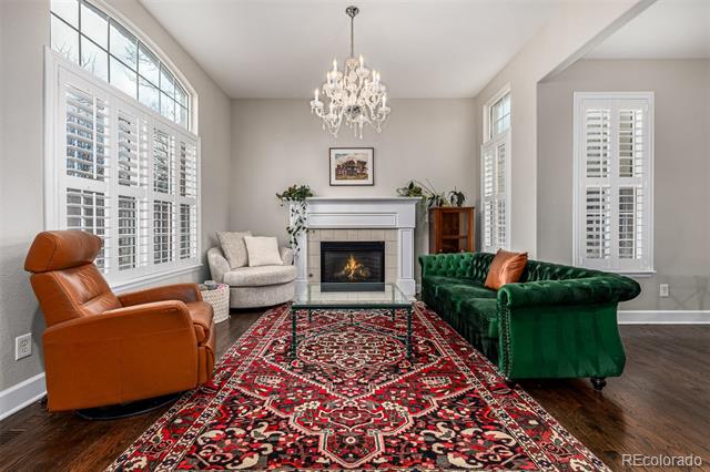1003 Roslyn Court