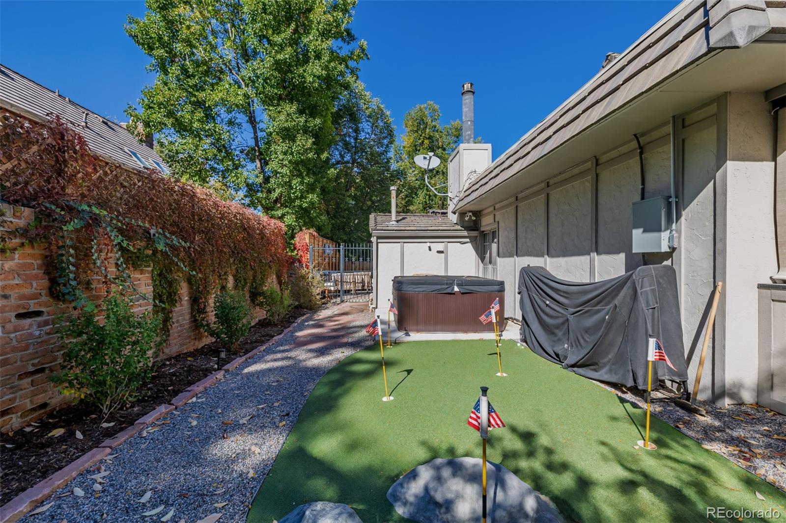 353 Bellaire Street