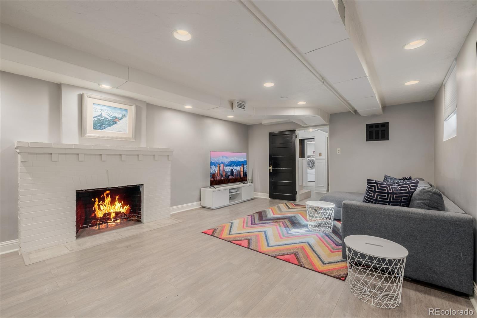 353 Bellaire Street