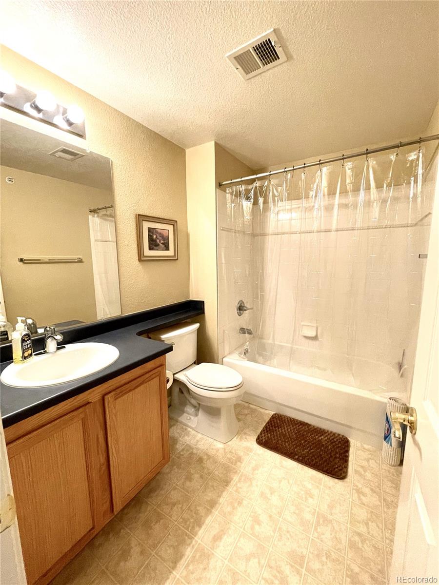 7440 S Blackhawk Street Unit: 205