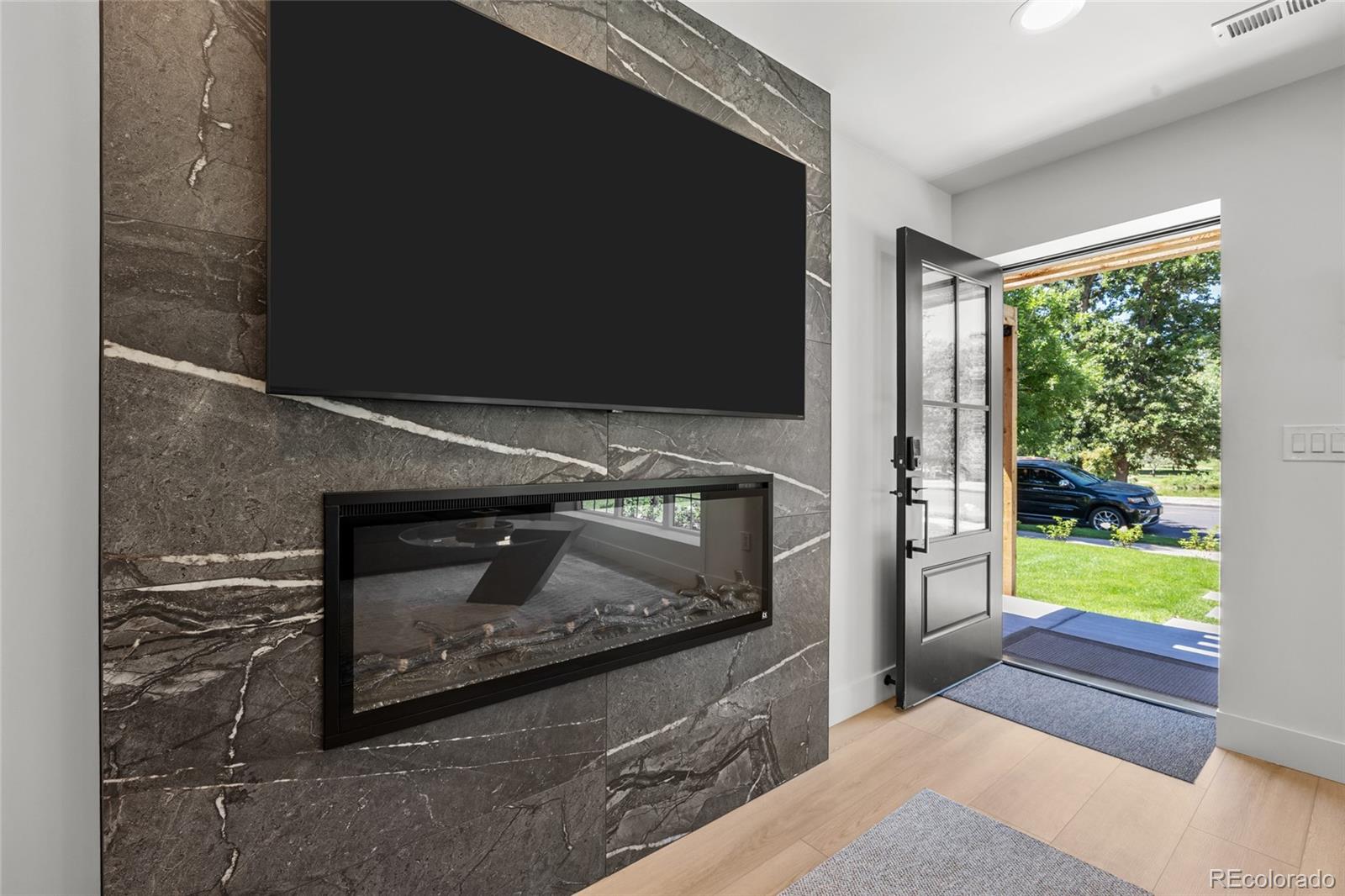 550 S Franklin Street Unit: 552