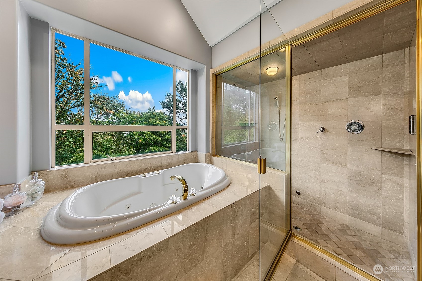 1520 E Interlaken Boulevard