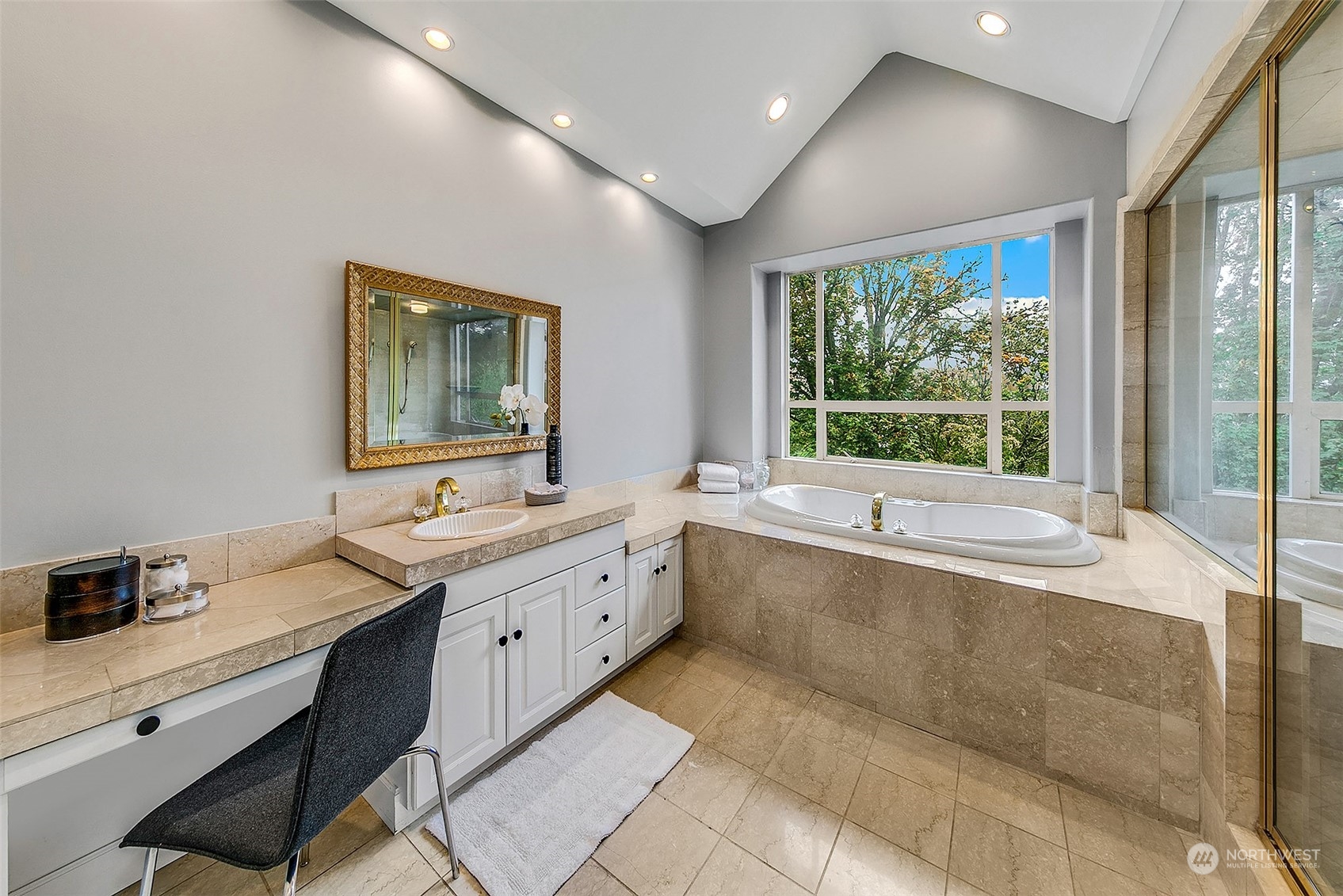 1520 E Interlaken Boulevard