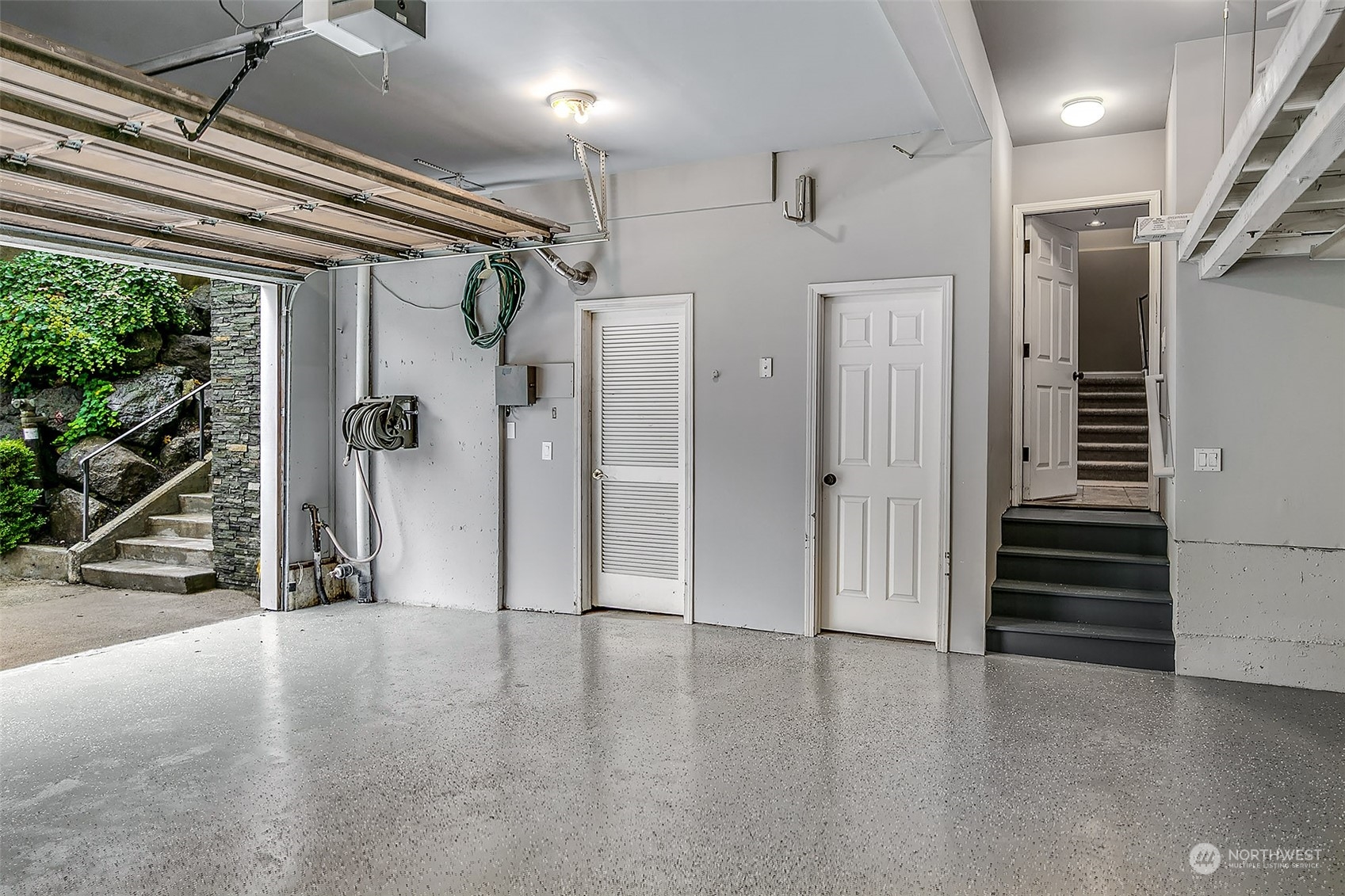 1520 E Interlaken Boulevard