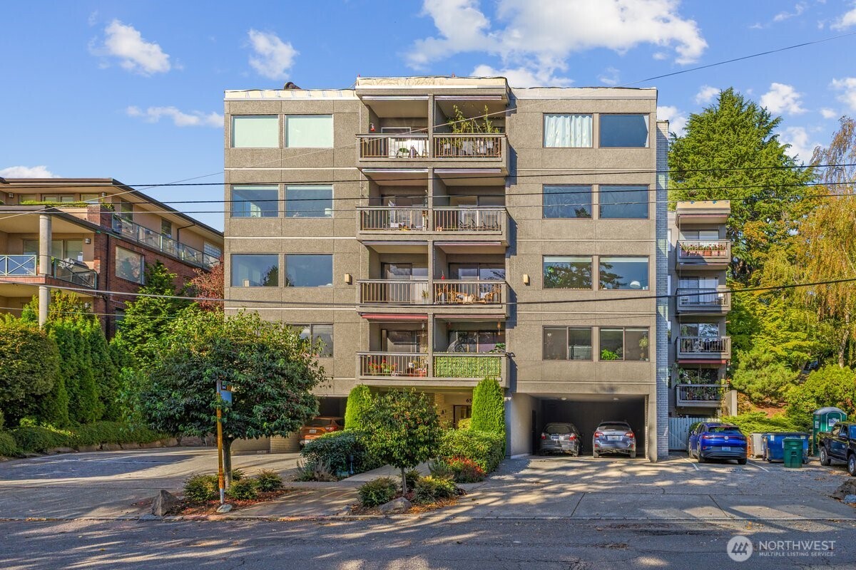 654 W Olympic Place Unit: 101