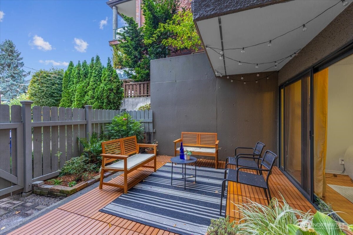 654 W Olympic Place Unit: 101
