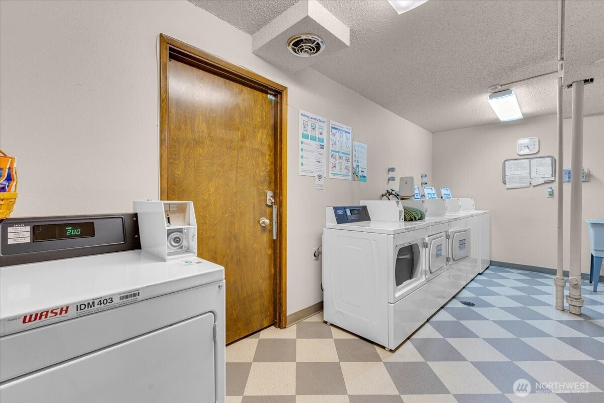 654 W Olympic Place Unit: 101
