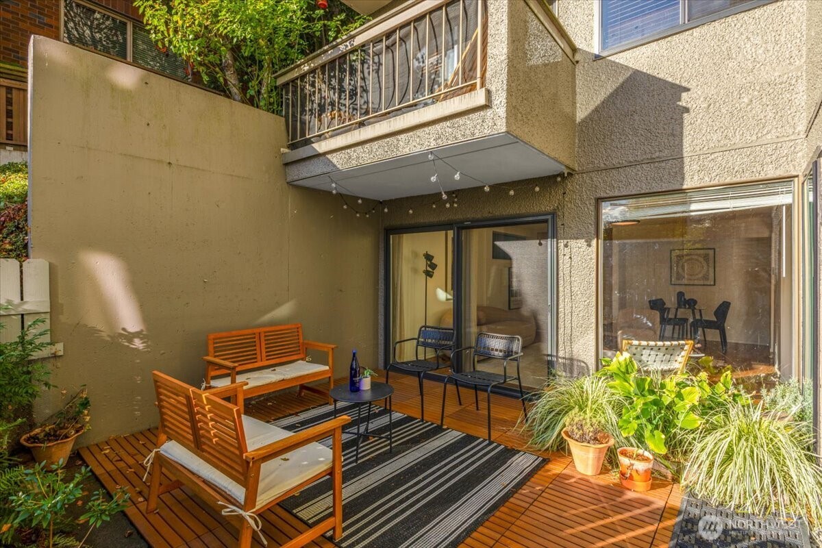 654 W Olympic Place Unit: 101