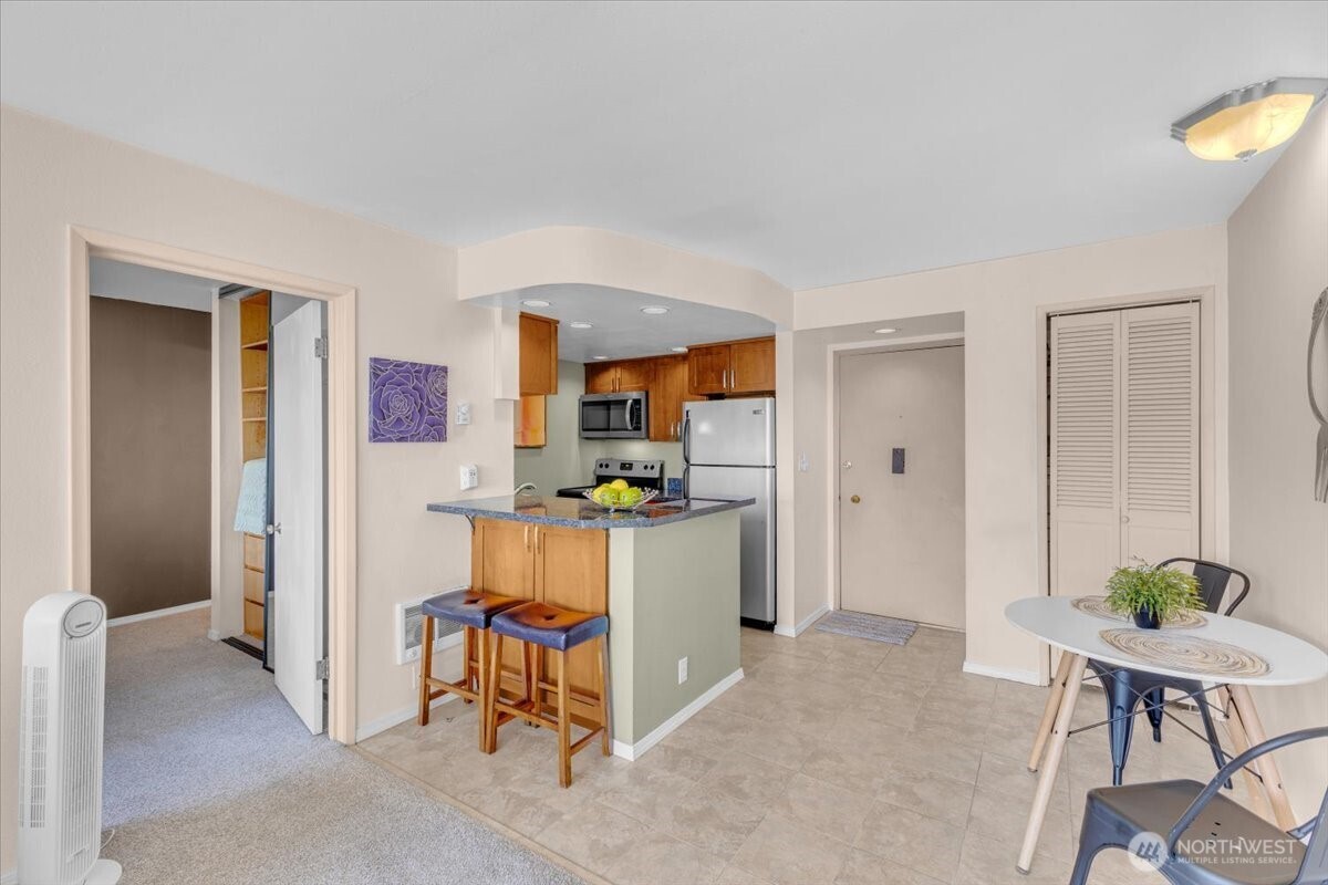 720 Lakeside Avenue S Unit: 406