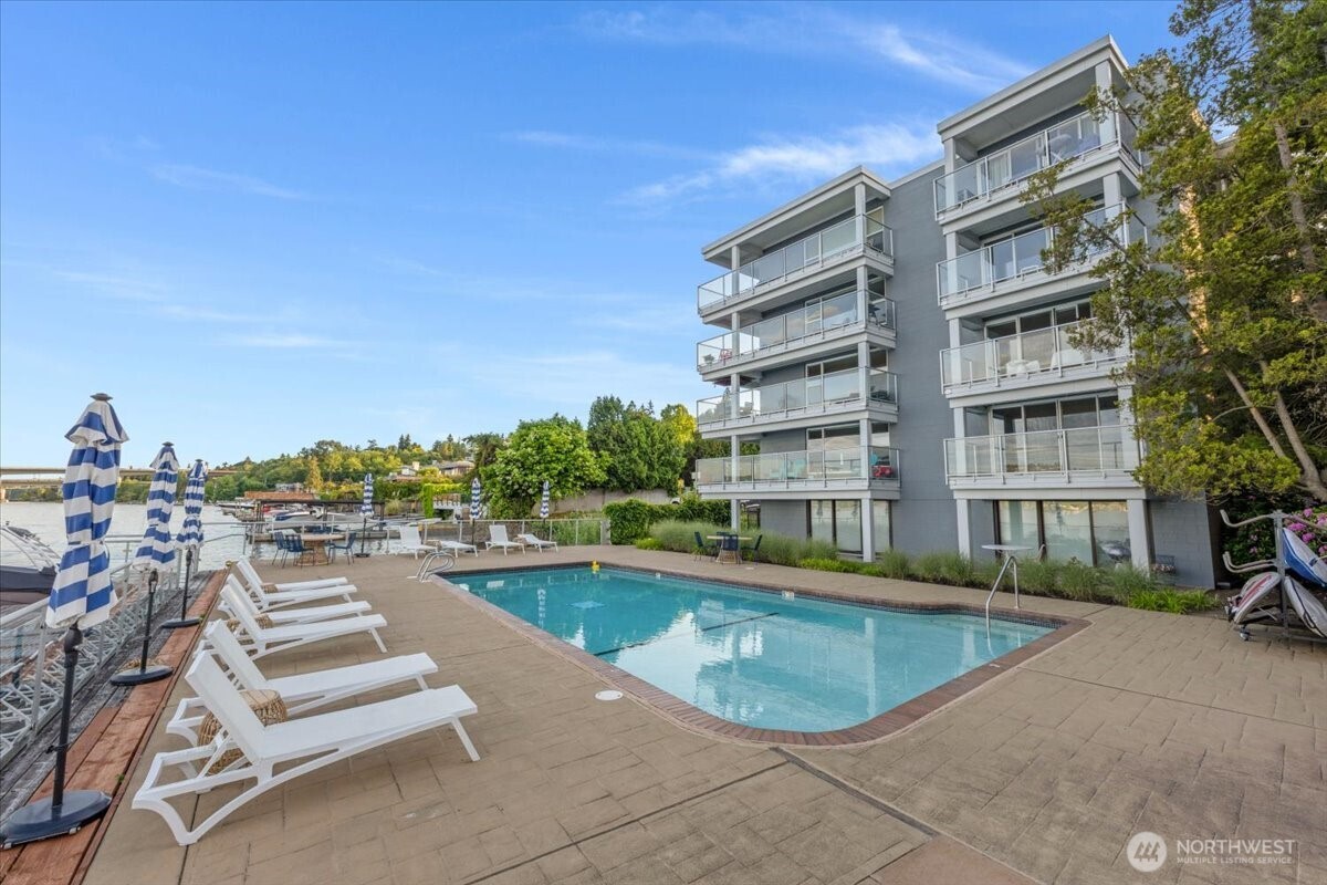 720 Lakeside Avenue S Unit: 406