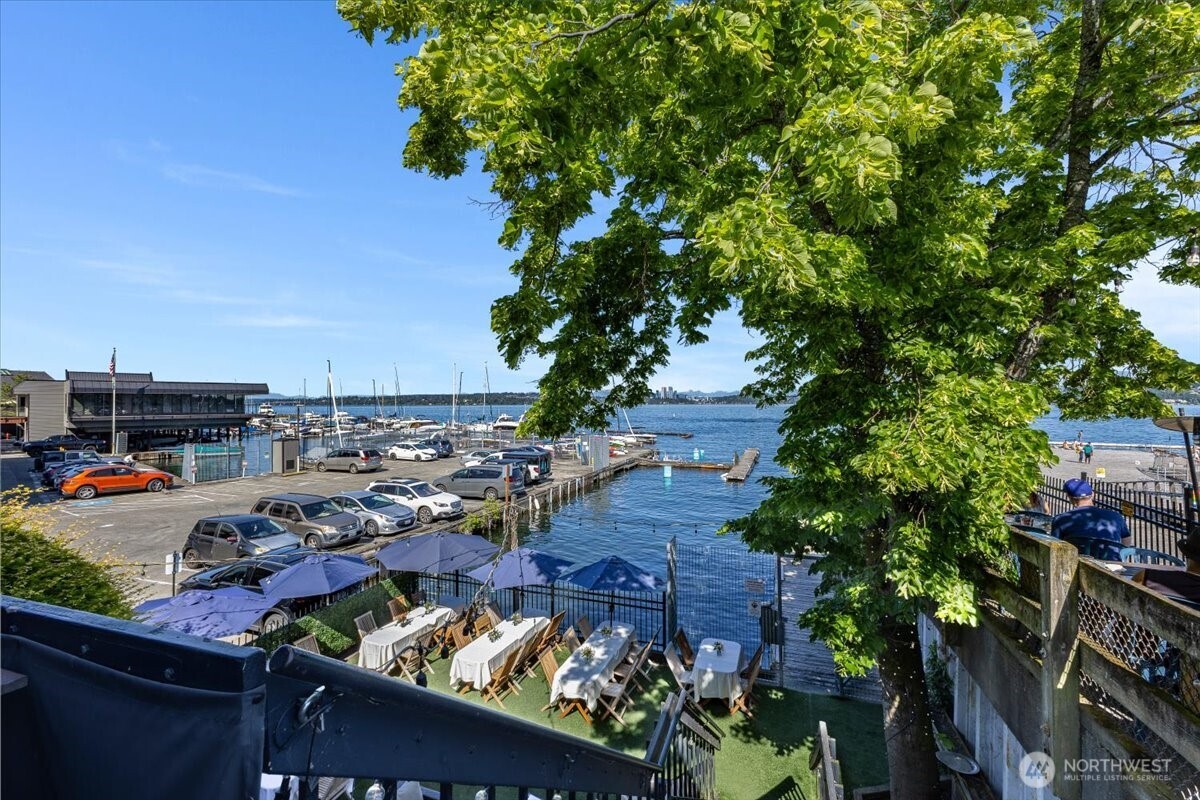 720 Lakeside Avenue S Unit: 406