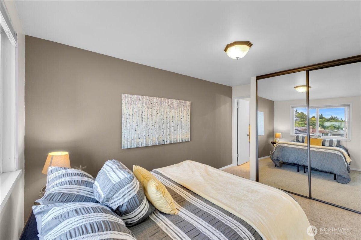 720 Lakeside Avenue S Unit: 406