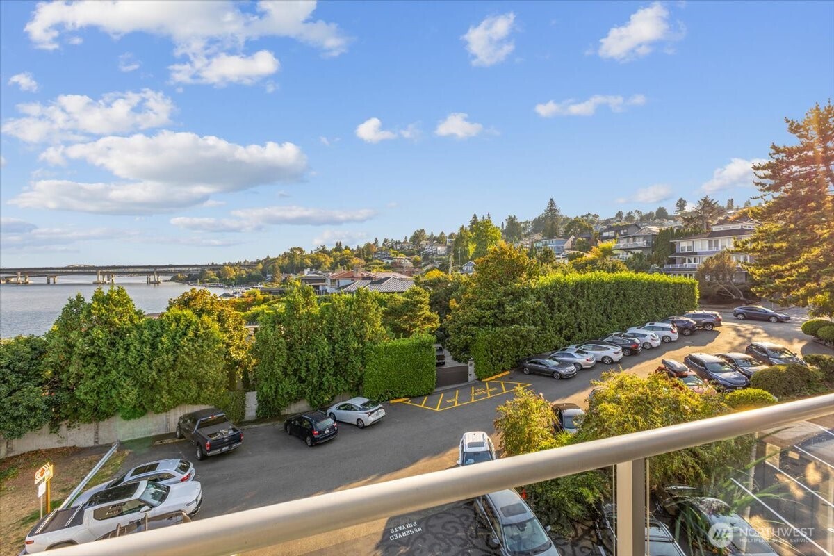 720 Lakeside Avenue S Unit: 406