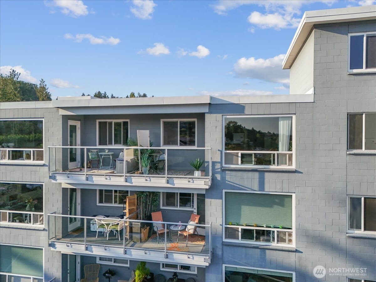 720 Lakeside Avenue S Unit: 406
