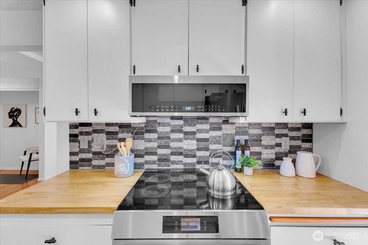 654 W Olympic Place Unit: 101