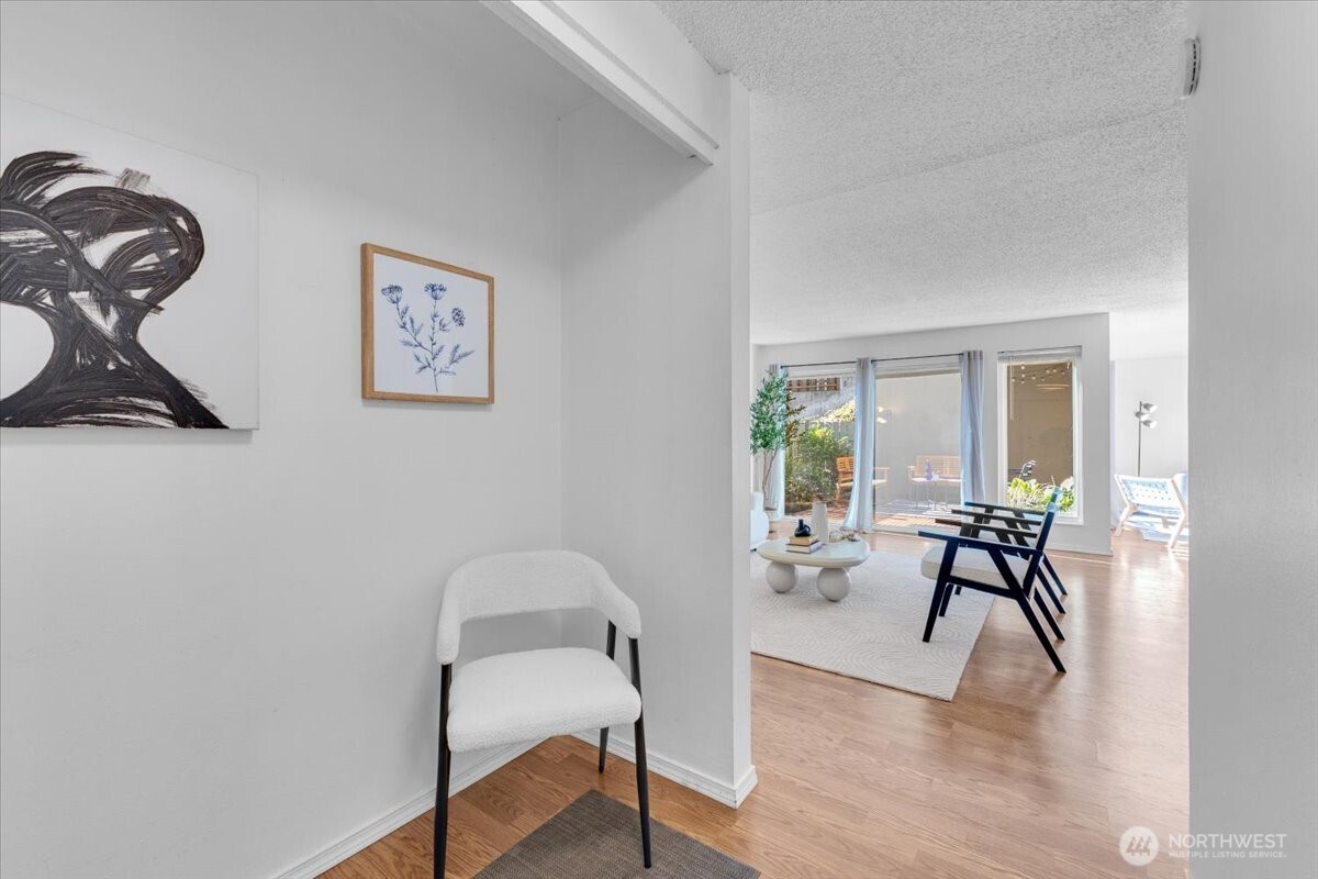 654 W Olympic Place Unit: 101