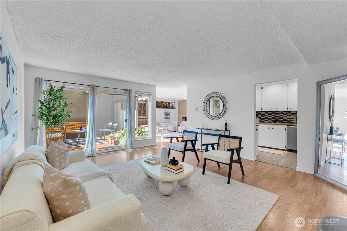 654 W Olympic Place Unit: 101