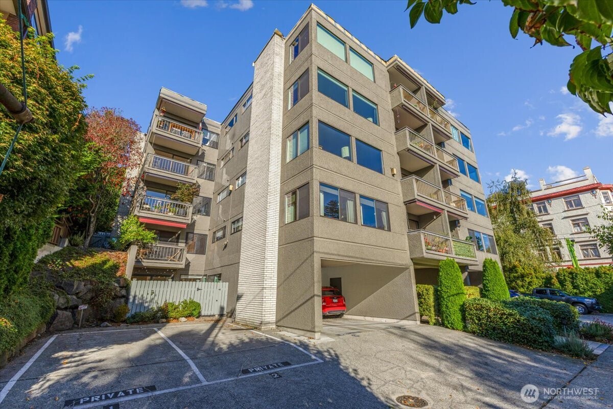 654 W Olympic Place Unit: 101