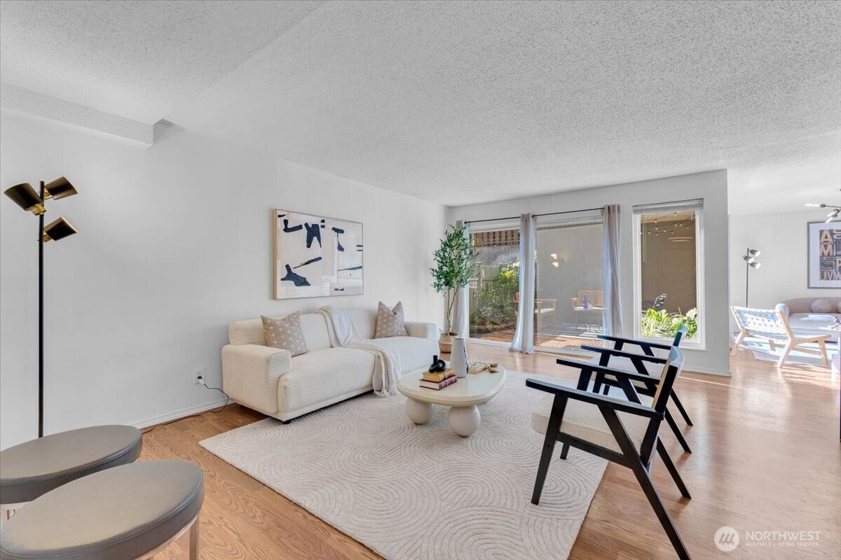 654 W Olympic Place Unit: 101