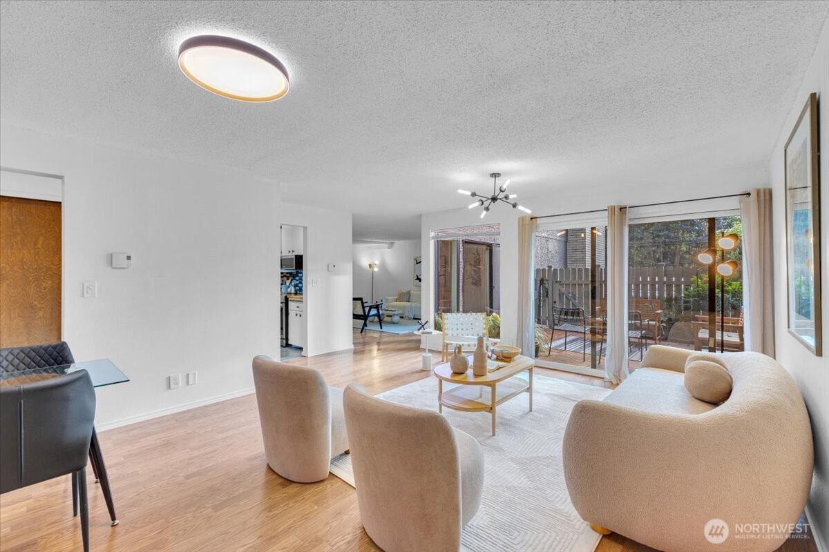 654 W Olympic Place Unit: 101