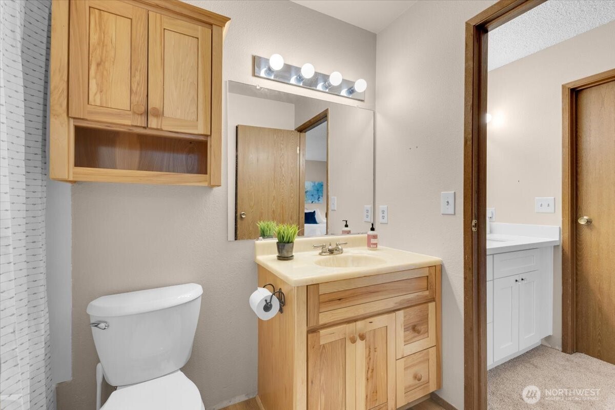 12024 101st Avenue NE Unit: E2