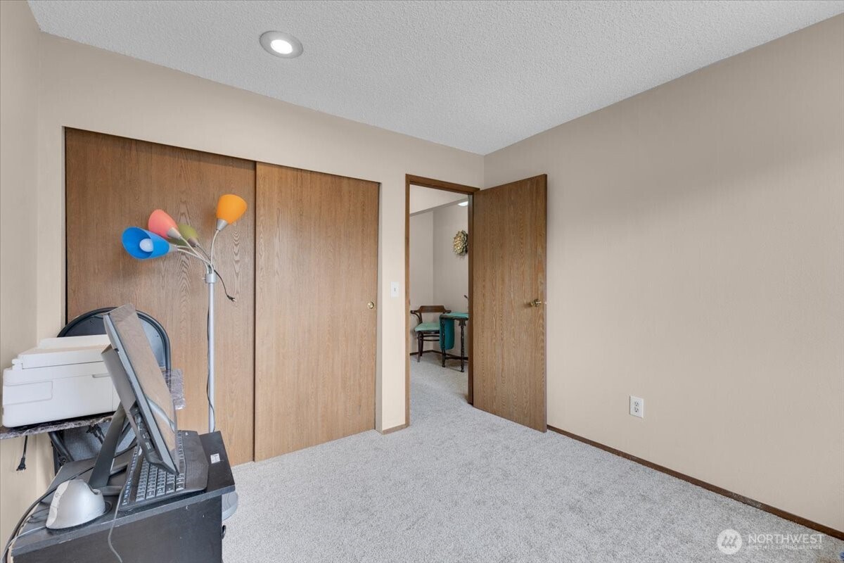 12024 101st Avenue NE Unit: E2