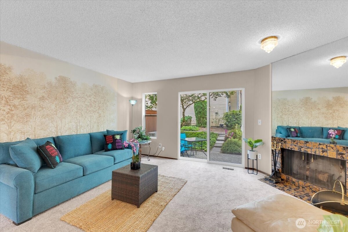 12024 101st Avenue NE Unit: E2