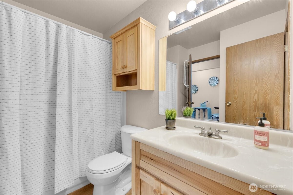 12024 101st Avenue NE Unit: E2