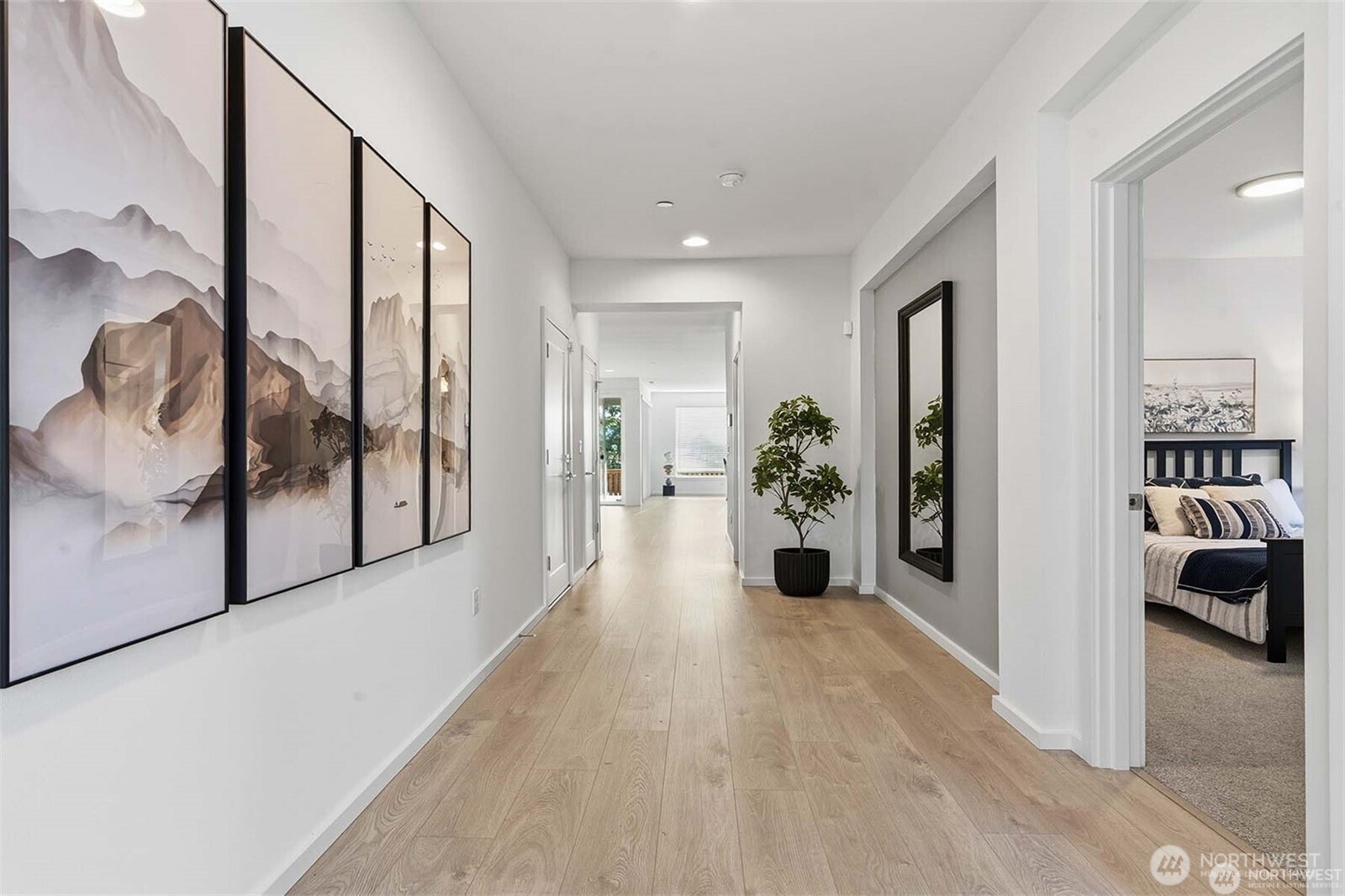6563 SE 8th Place