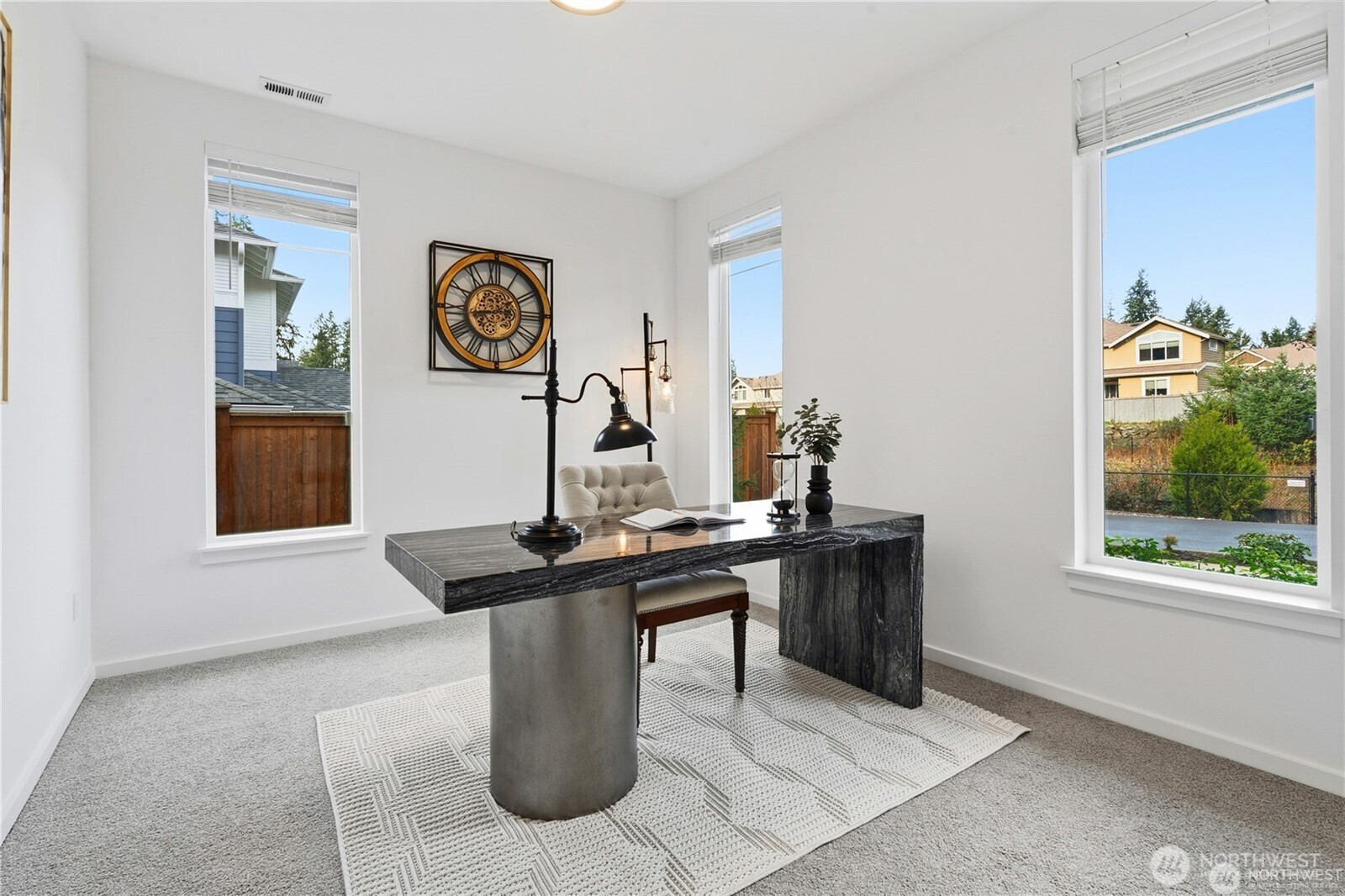 6563 SE 8th Place