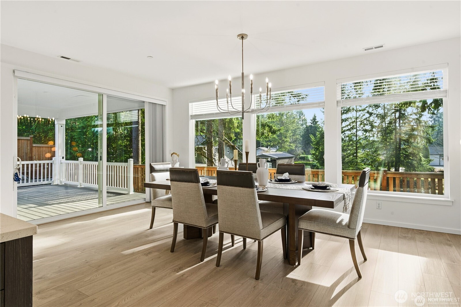 6563 SE 8th Place