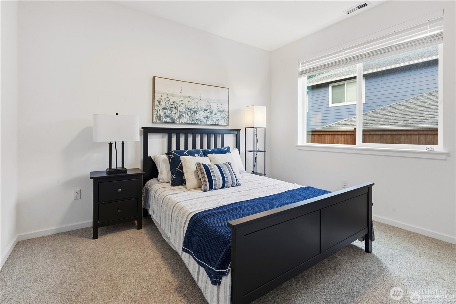6563 SE 8th Place