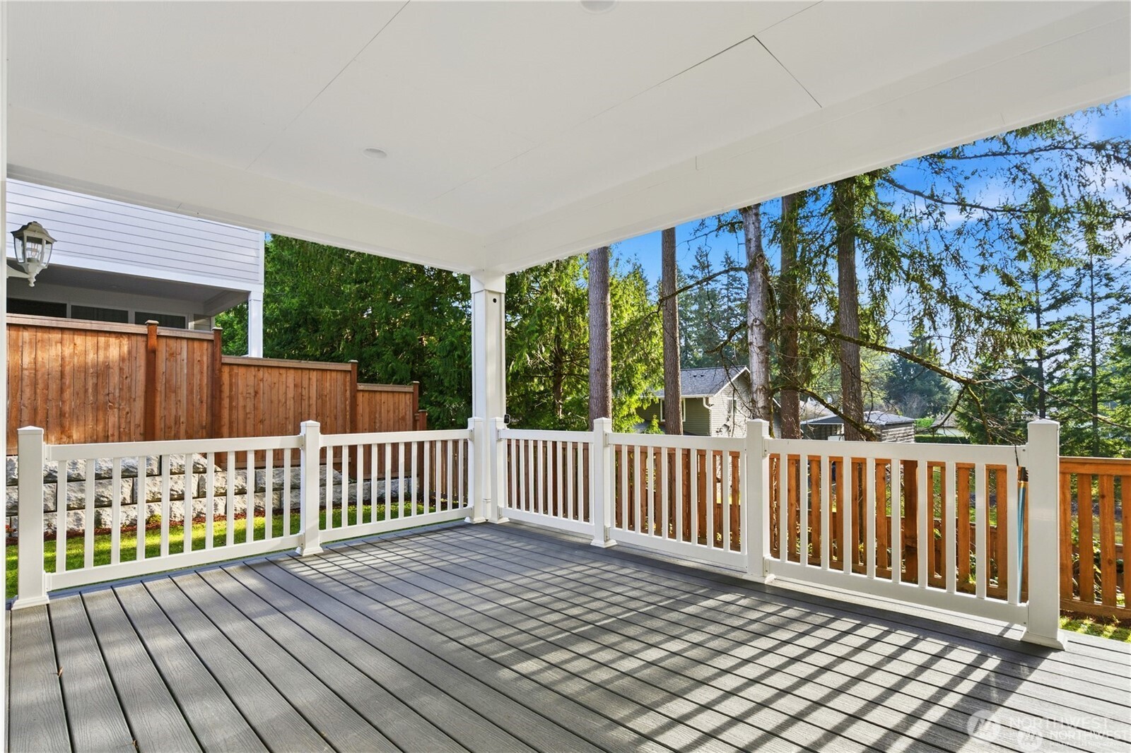 6563 SE 8th Place