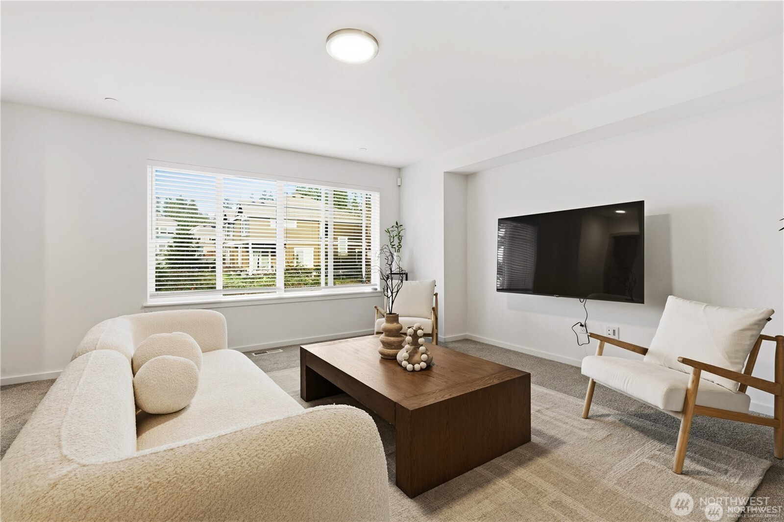 6563 SE 8th Place