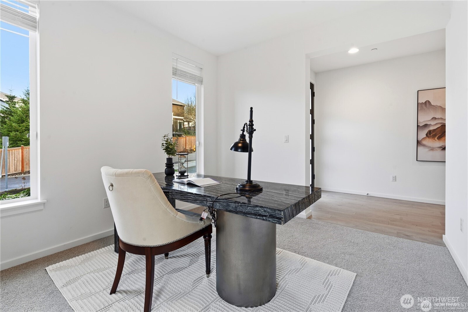 6563 SE 8th Place