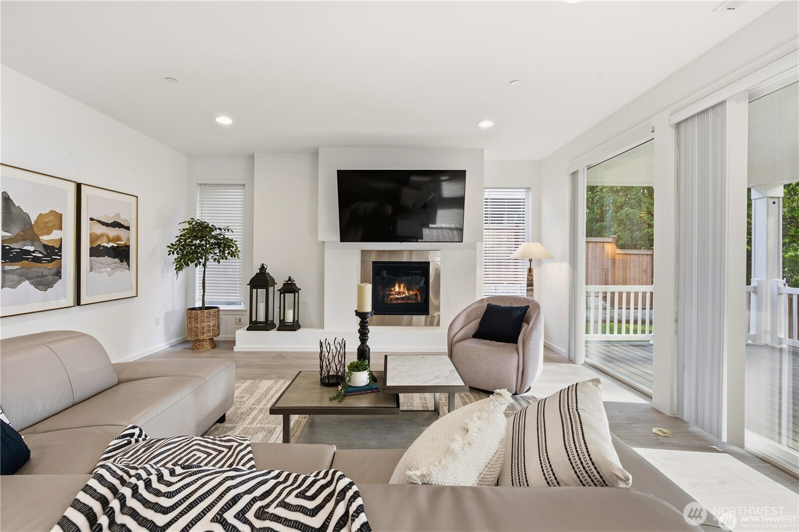 6563 SE 8th Place