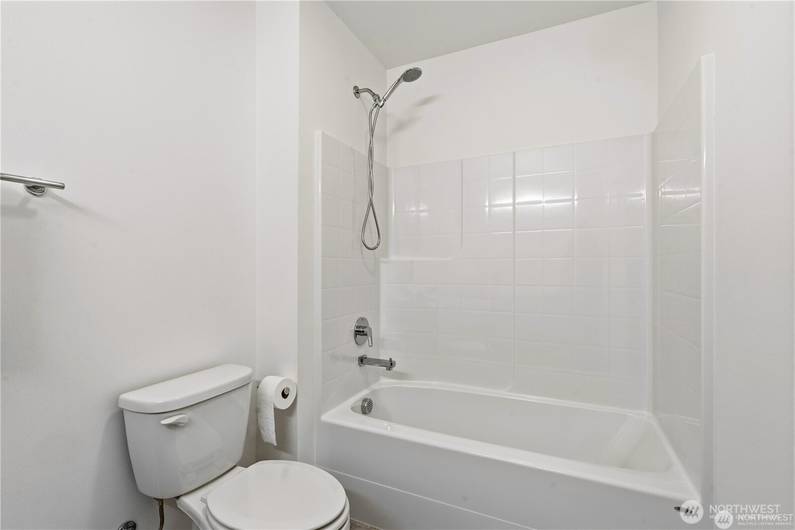 6563 SE 8th Place