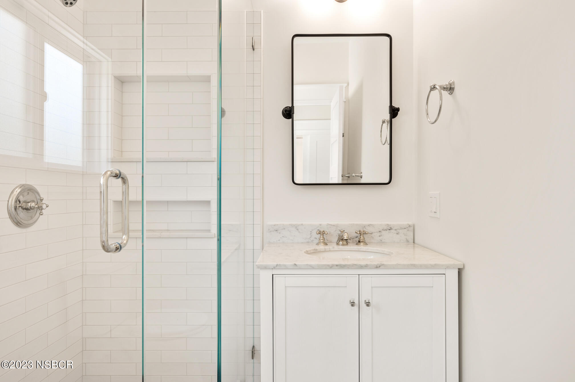 22 W. Islay Street B