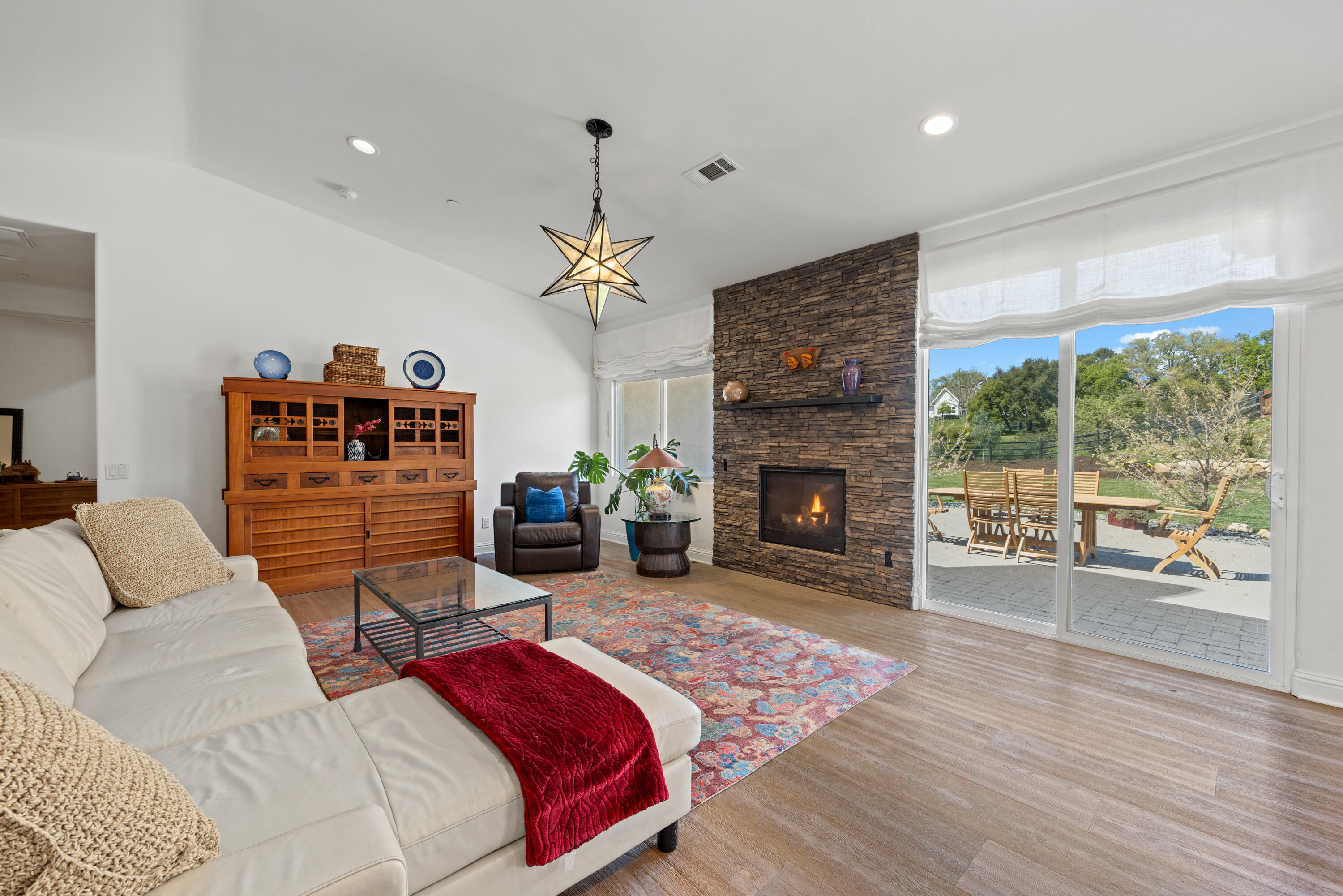 690 Valley Oak Road