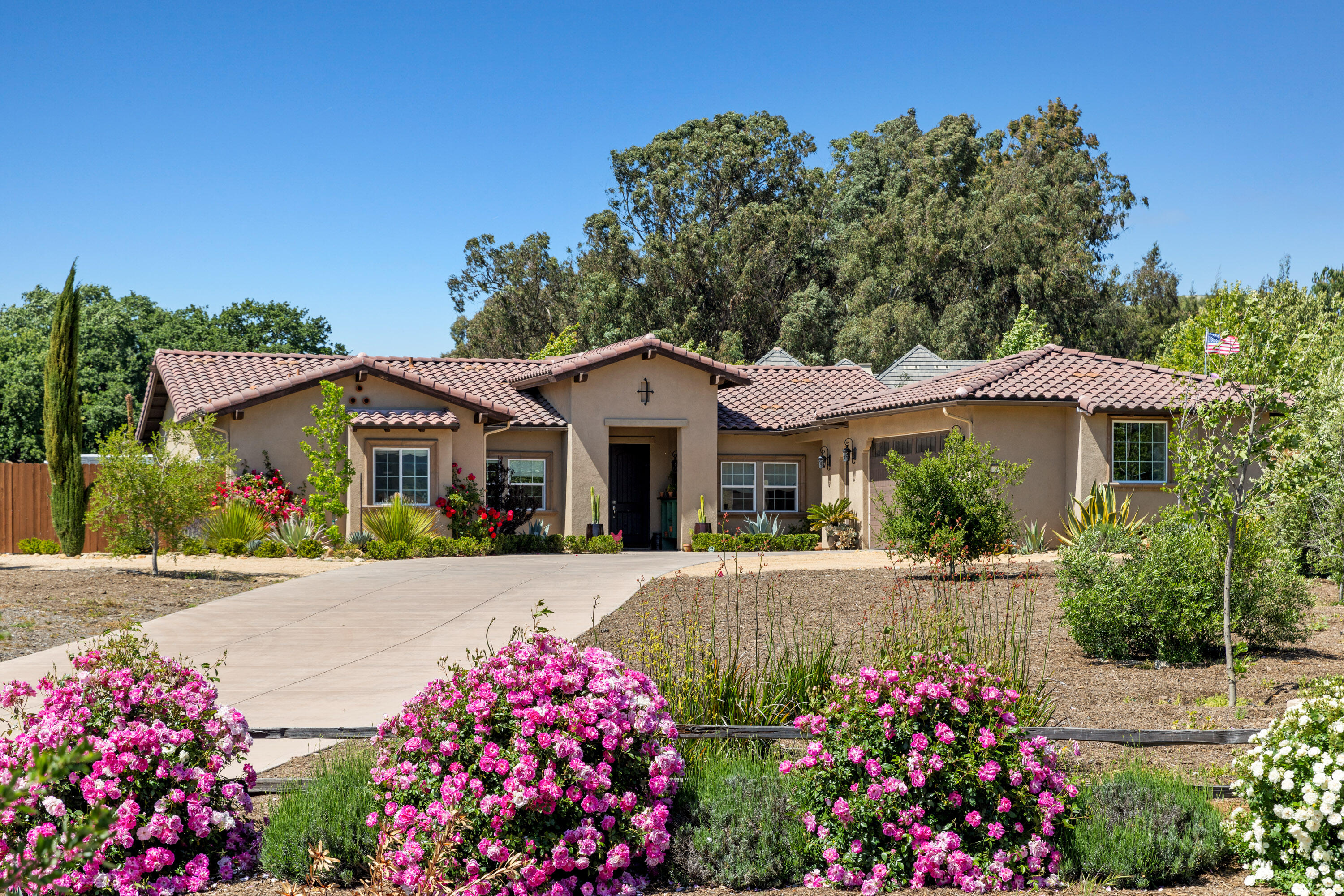 690 Valley Oak Road