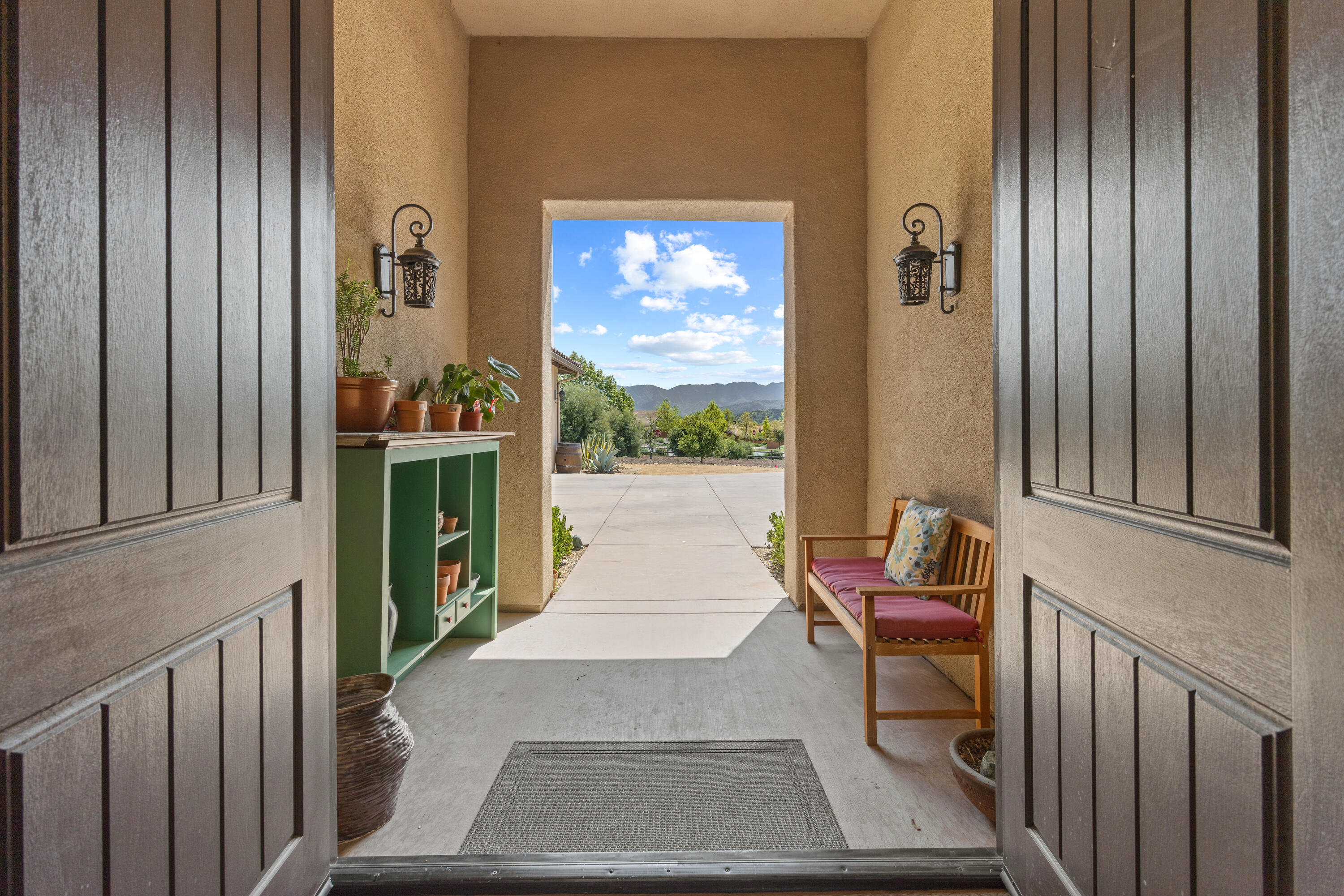 690 Valley Oak Road